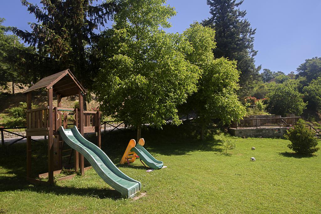 ピエトラルンガ Borgo Di Cortollaヴィラ エクステリア 写真