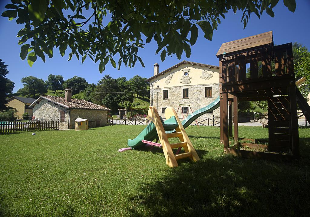 ピエトラルンガ Borgo Di Cortollaヴィラ エクステリア 写真