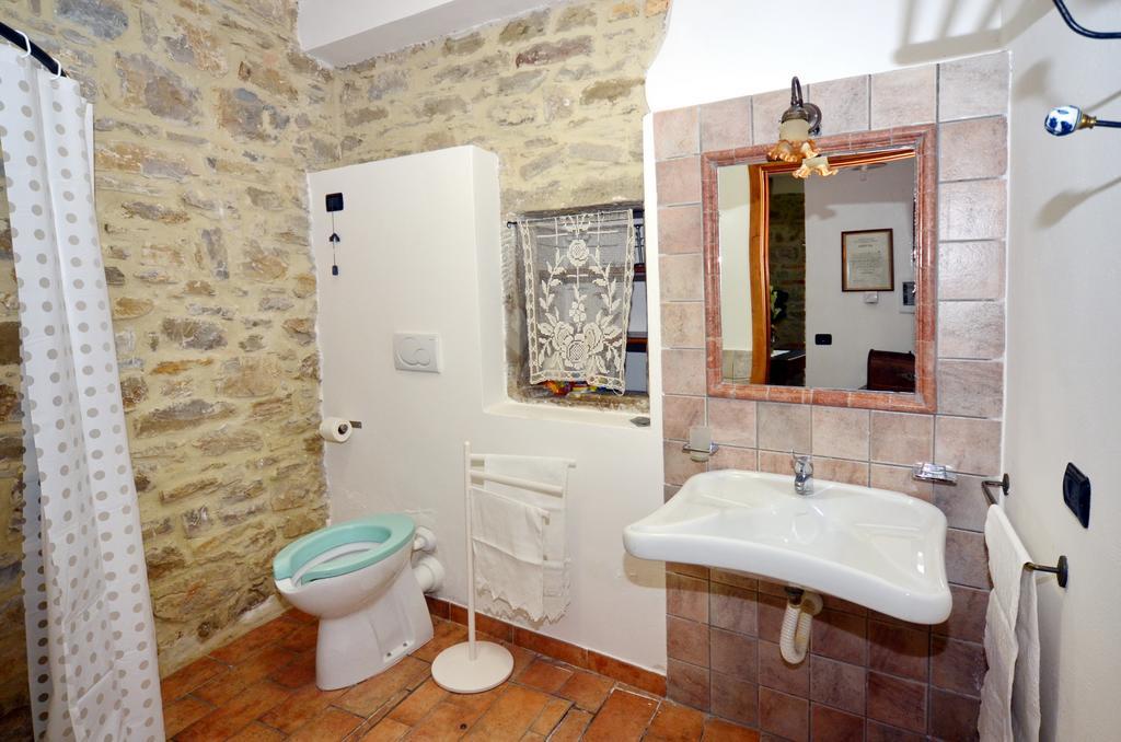 ピエトラルンガ Borgo Di Cortollaヴィラ エクステリア 写真